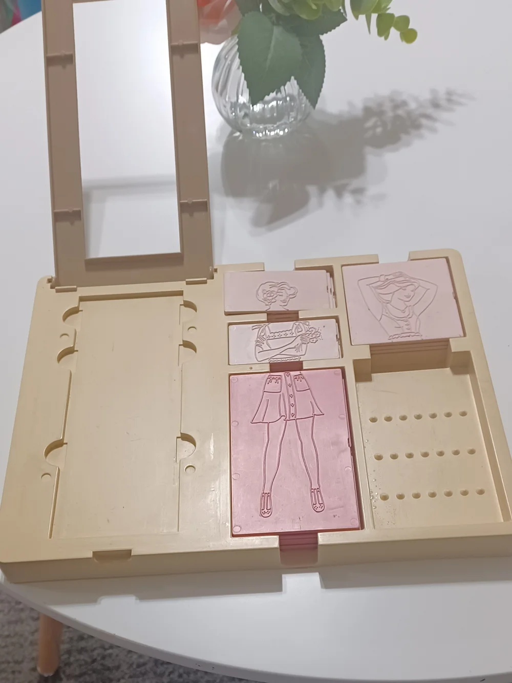 Vintage Fashion Plates Playset Pink Panel Set 1978